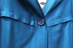 微瑕 风衣女上衣 23春款 中老年气质妈妈丝毛长袖