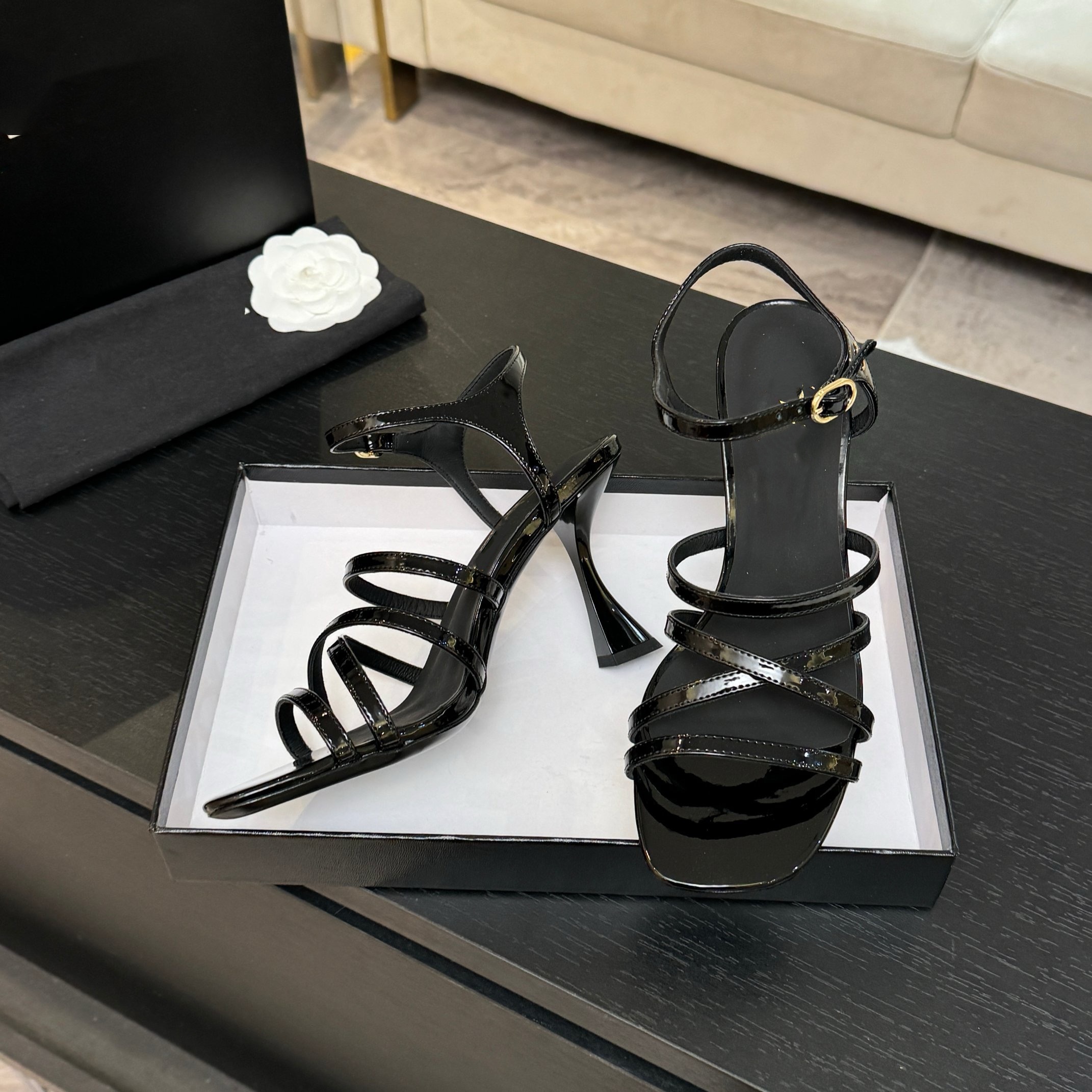 2025夏季新款真皮罗马绑带凉鞋细带交叉一字带露趾气质优雅高跟鞋