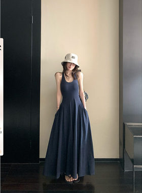 Skk Store 人皆肯豆 260G气质修身收腰工字背心高级感连衣裙女秋