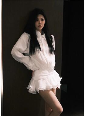 白色衬衫洋装女秋冬新款性感浪漫V领气质修身显瘦荷叶边短裙子
