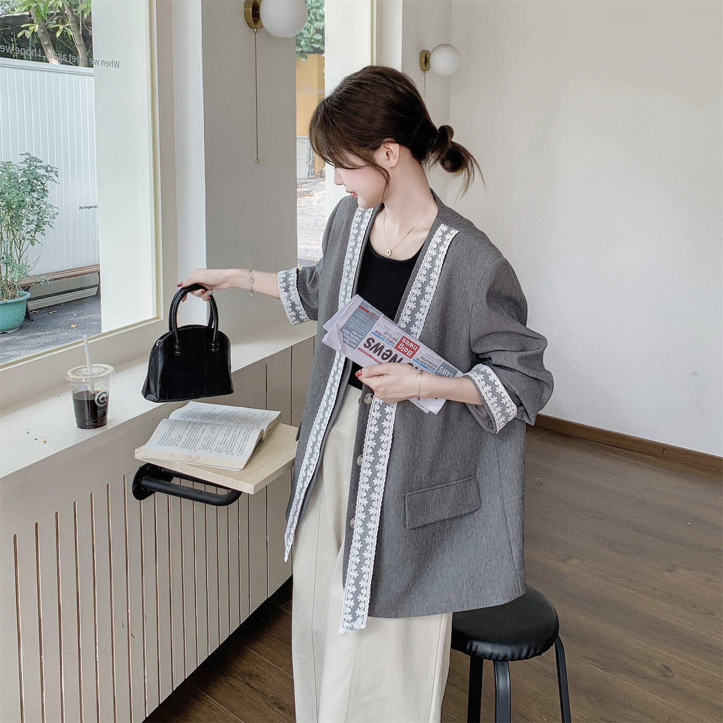 韩系蕾丝拼接灰色西装外套女春季2026新款宽松休闲高级感西服上衣