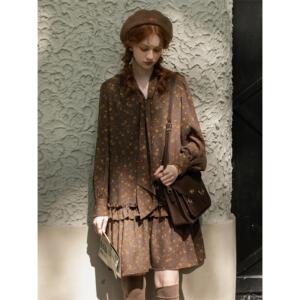 MELLIIY 2025年新款覆古宽松中长款棕色系带碎花长袖连衣裙秋冬女