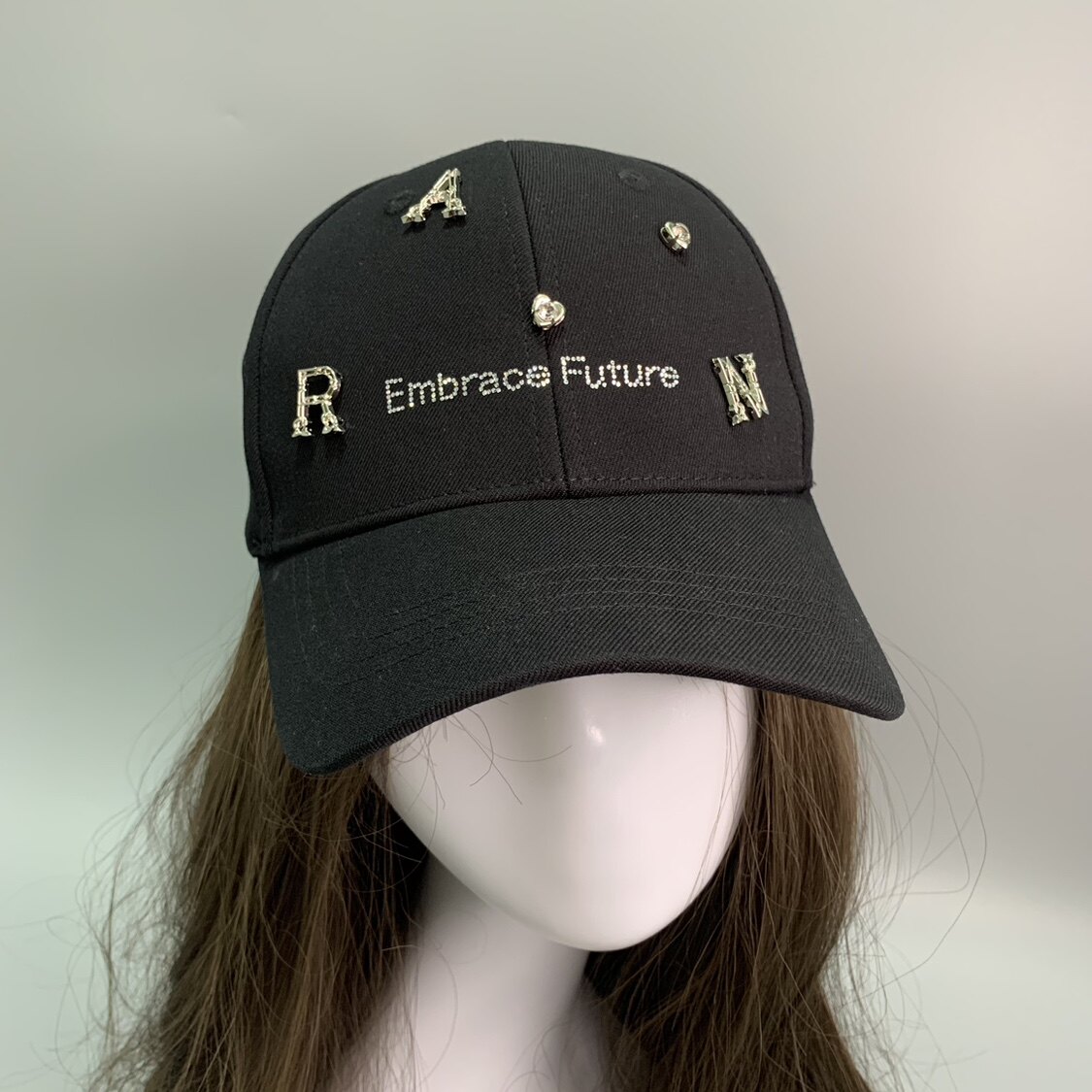 帽子女款秋季水钻字母棒球帽韩版新款情侣休闲遮阳显脸小鸭舌帽男