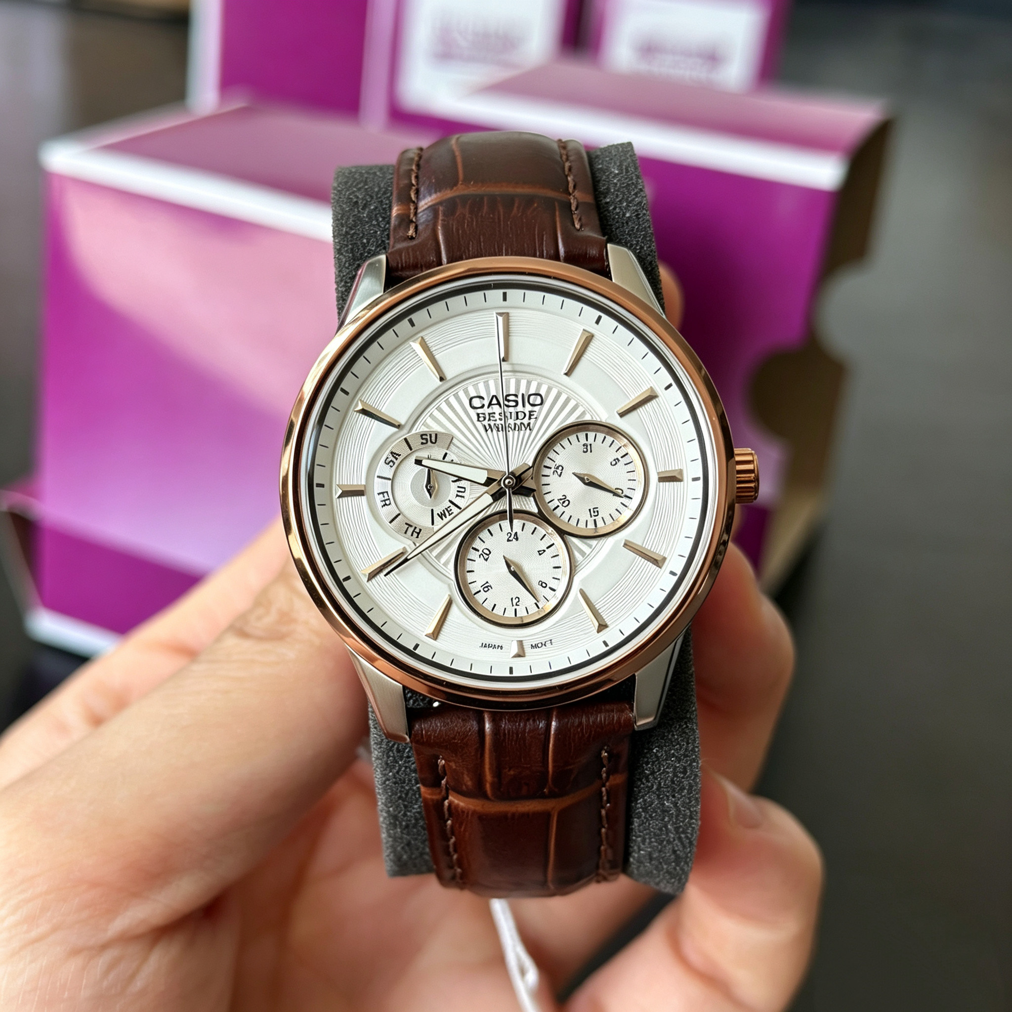 绝版卡西欧CASIO 时尚男士商务真皮防水石英男表 BEM-302 BEM-510