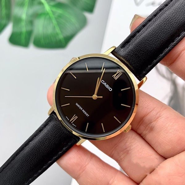 卡西欧时尚简约女士腕表