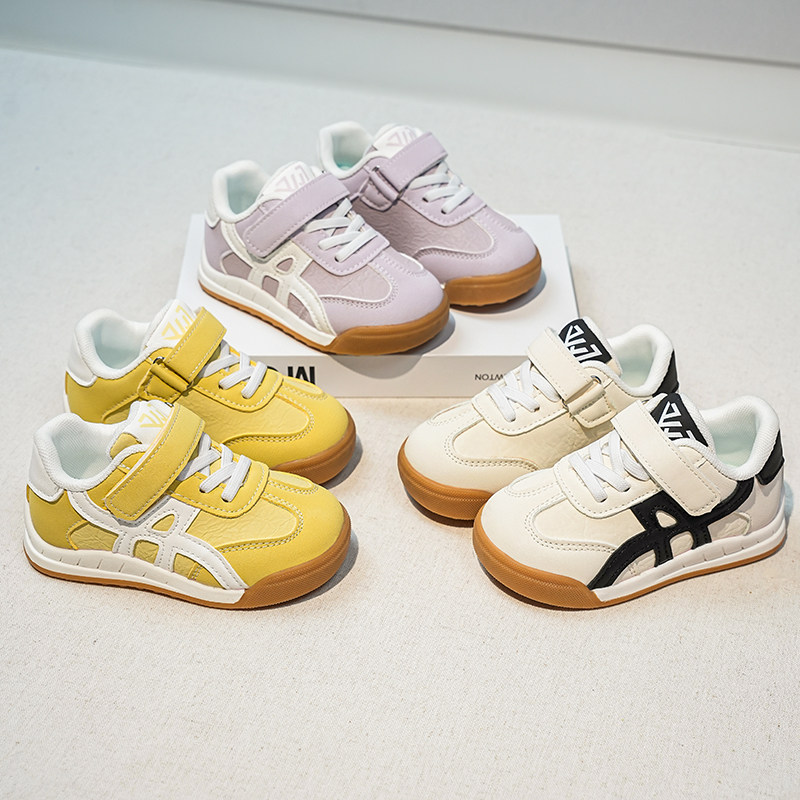 男女童运动鞋2026春季新款女孩皮面德训鞋软底防滑中小童浅口单鞋