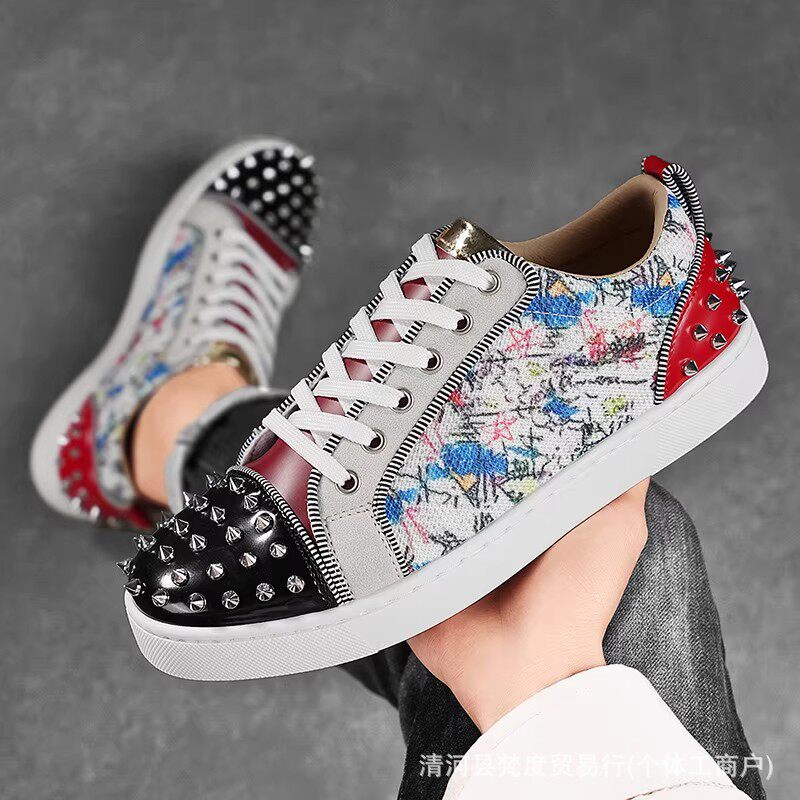 潮流新款印花涂鸦铆钉街头时尚红底板鞋男美发师精神小伙休闲潮鞋