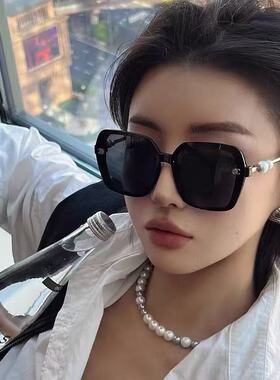 新款珍珠小香风大框显脸小太阳眼镜女防紫外线时尚优雅遮阳墨镜