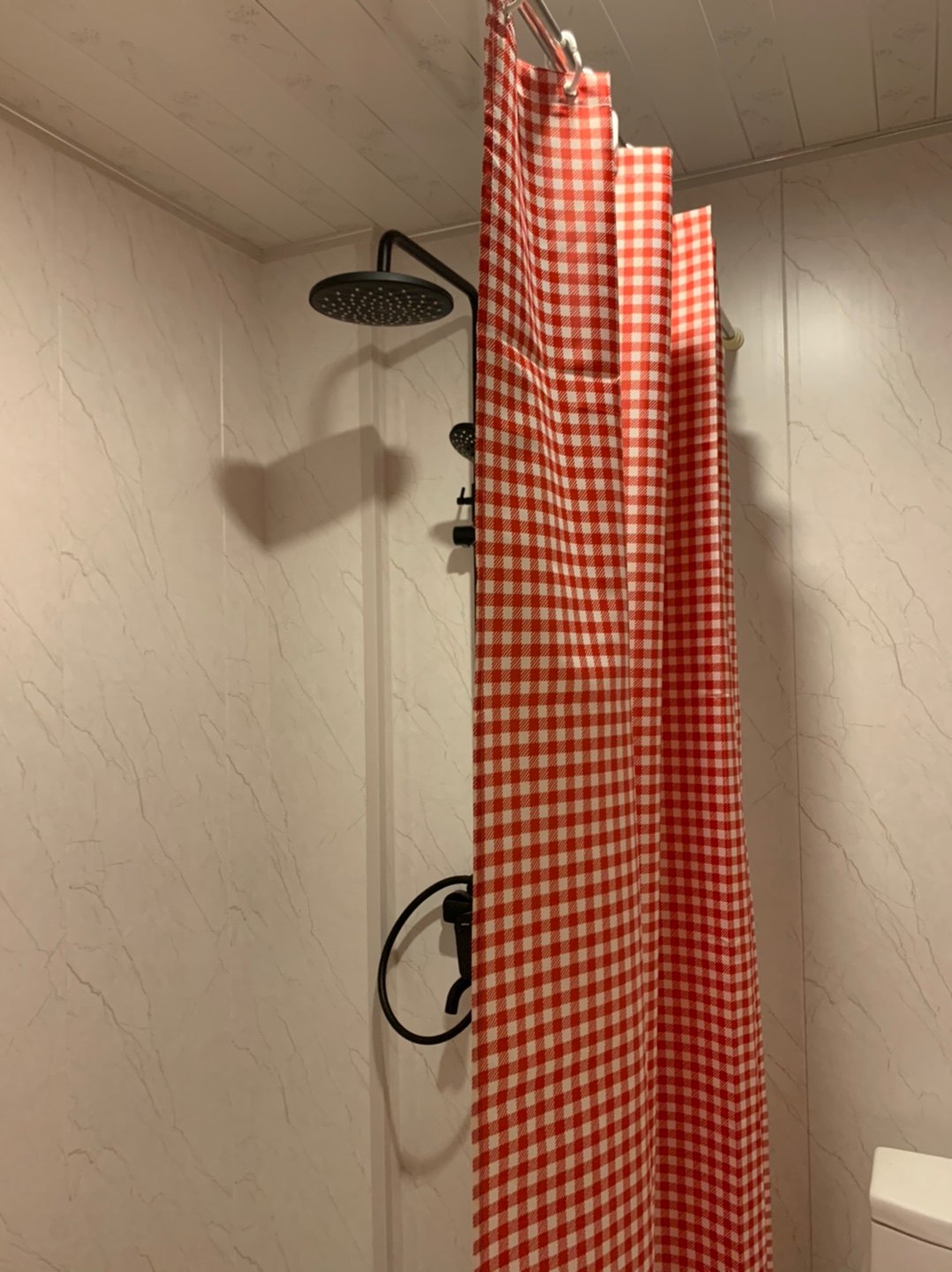 特价外贸出口防水浴帘涤纶布浴帘健身隔断帘小红格带铅坠180*180,家庭/个人清洁工具,浴帘,淘宝优惠券,粉丝福利购,淘宝优惠卷