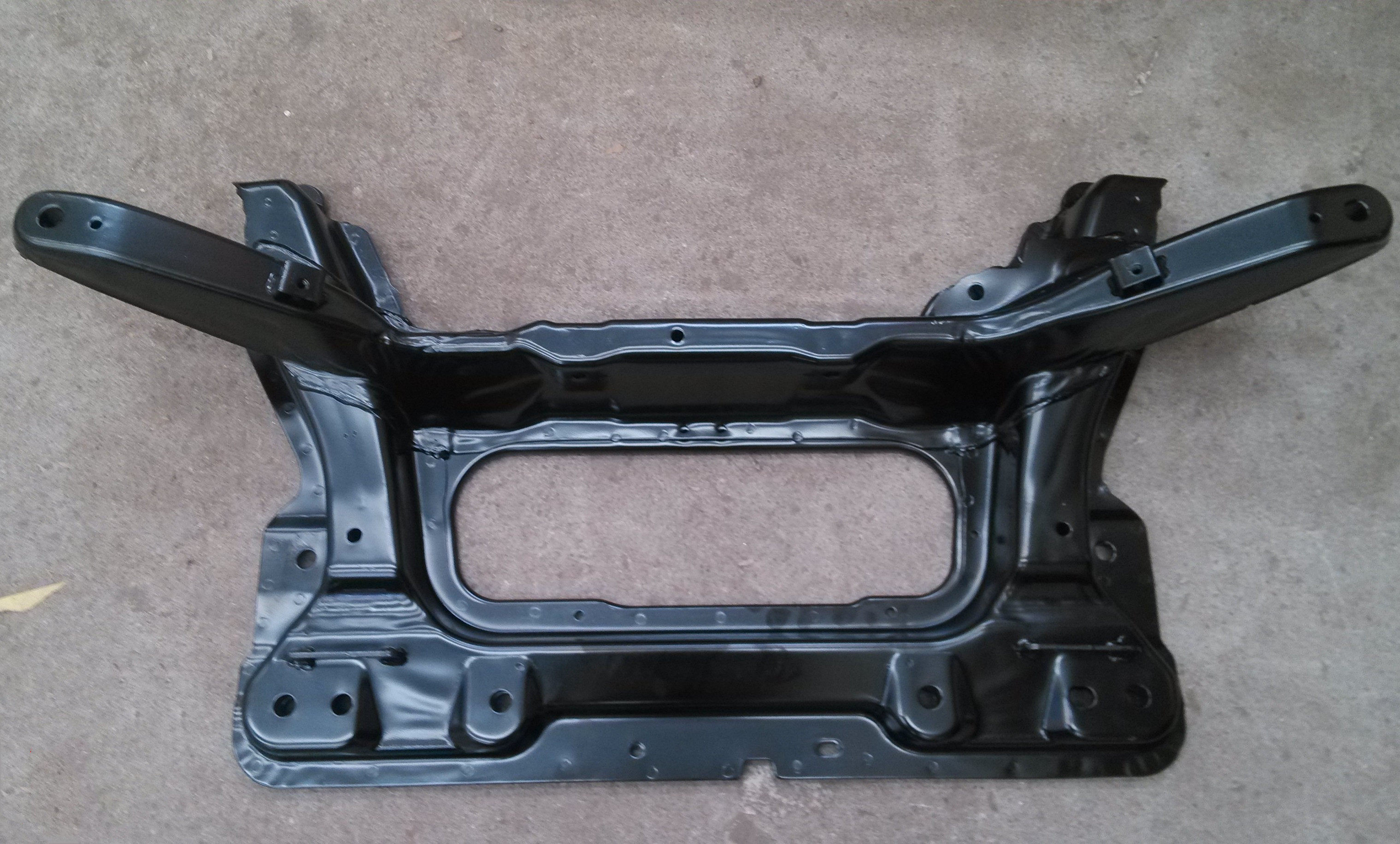 东风风神S30H30发动机托架元宝梁