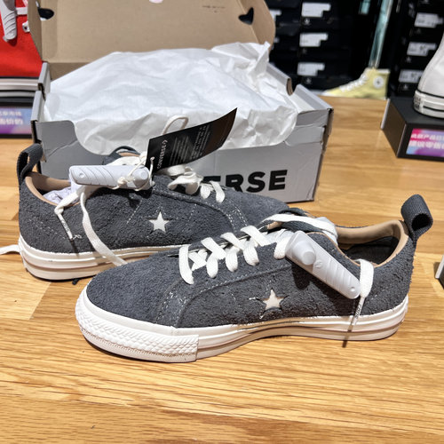 低帮板鞋匡威onestar系带低帮