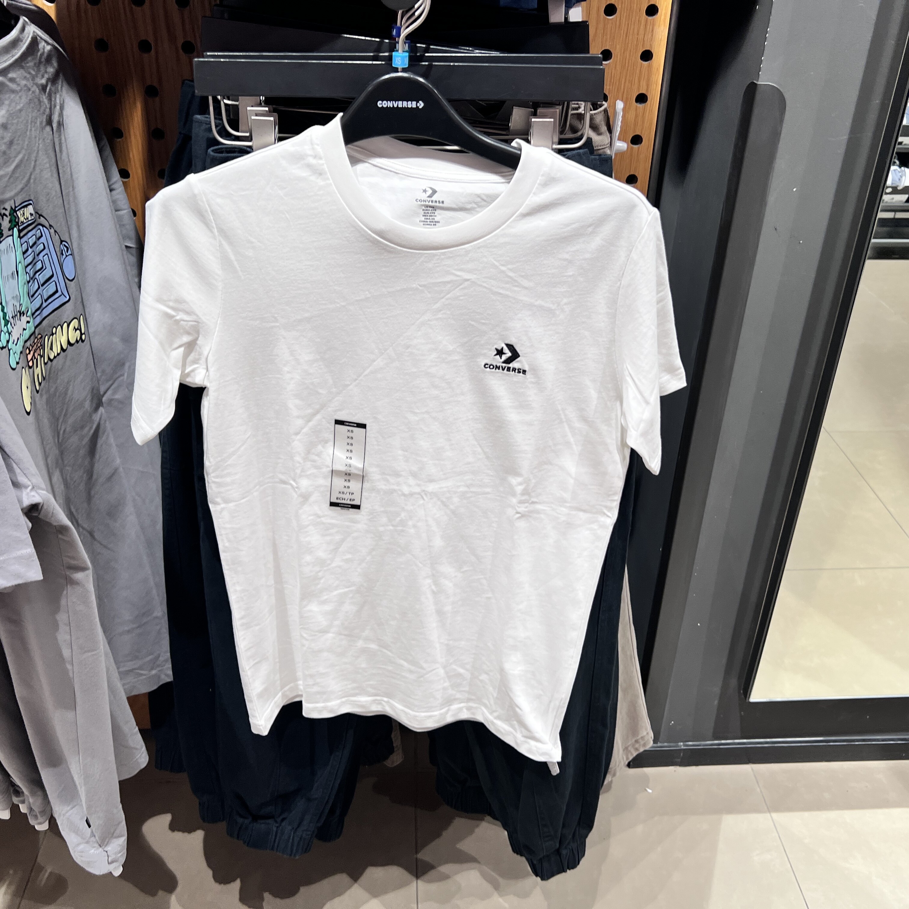 匡威纯棉短袖夏季时尚字母logo刺绣图案休闲圆领T恤男上衣 MCH688