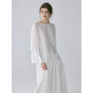 SOFTSELF慵懒春雾春季 缎面一字领剪裁廓形上衣女 新款