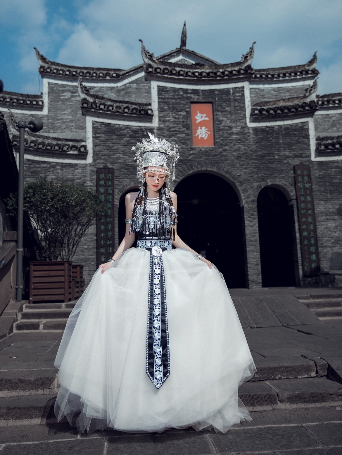云南广西古城旅拍服少数民族服装夏季款白纱长裙套装古风显瘦超仙