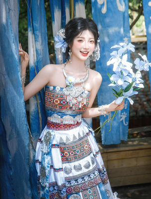 苗族服装女扎染裹胸款苗疆少女少数民族超仙民族旅拍舞台演出服新