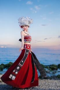 苗族服装女夏季抹胸哈尼族少数民族土家族云南大理洱海旅拍演出服