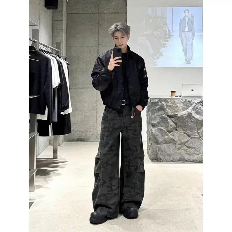美式褶皱迷彩弯刀牛仔裤图片