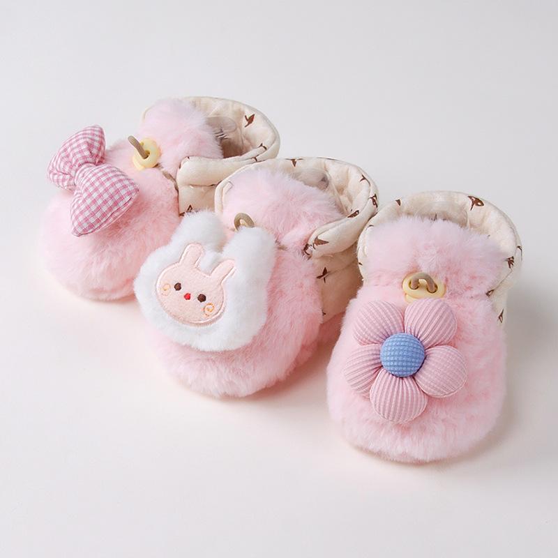 宝宝鞋防掉跟新生儿加厚保暖秋冬