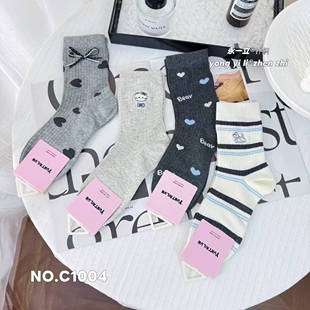 云泰伦卡通可爱中筒袜秋款透气吸汗潮袜百搭学院风女中长筒袜无骨