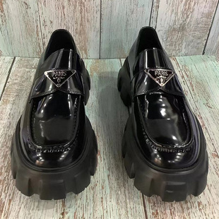 亮面开边珠牛皮6厘米厚底套脚乐福鞋 欧洲站潮牌三角标松糕皮鞋男