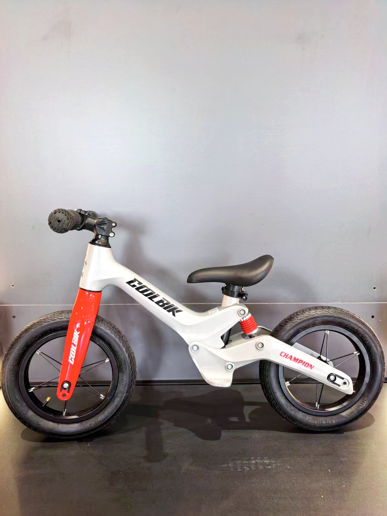 酷里骑儿童平衡车2一6岁男女宝宝镁合金滑步车滑行学步小孩溜溜车