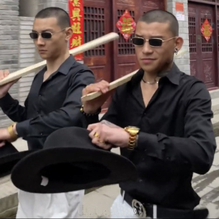 纯色衬衫 社会精神小伙修身 发型师衬衣男生上衣服男装 快手红人同款