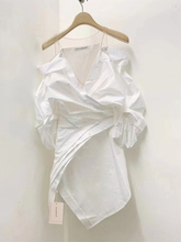 【现货】褶皱收腰露肩连衣裙女春夏新款不规则拼接假两件衬衫裙潮