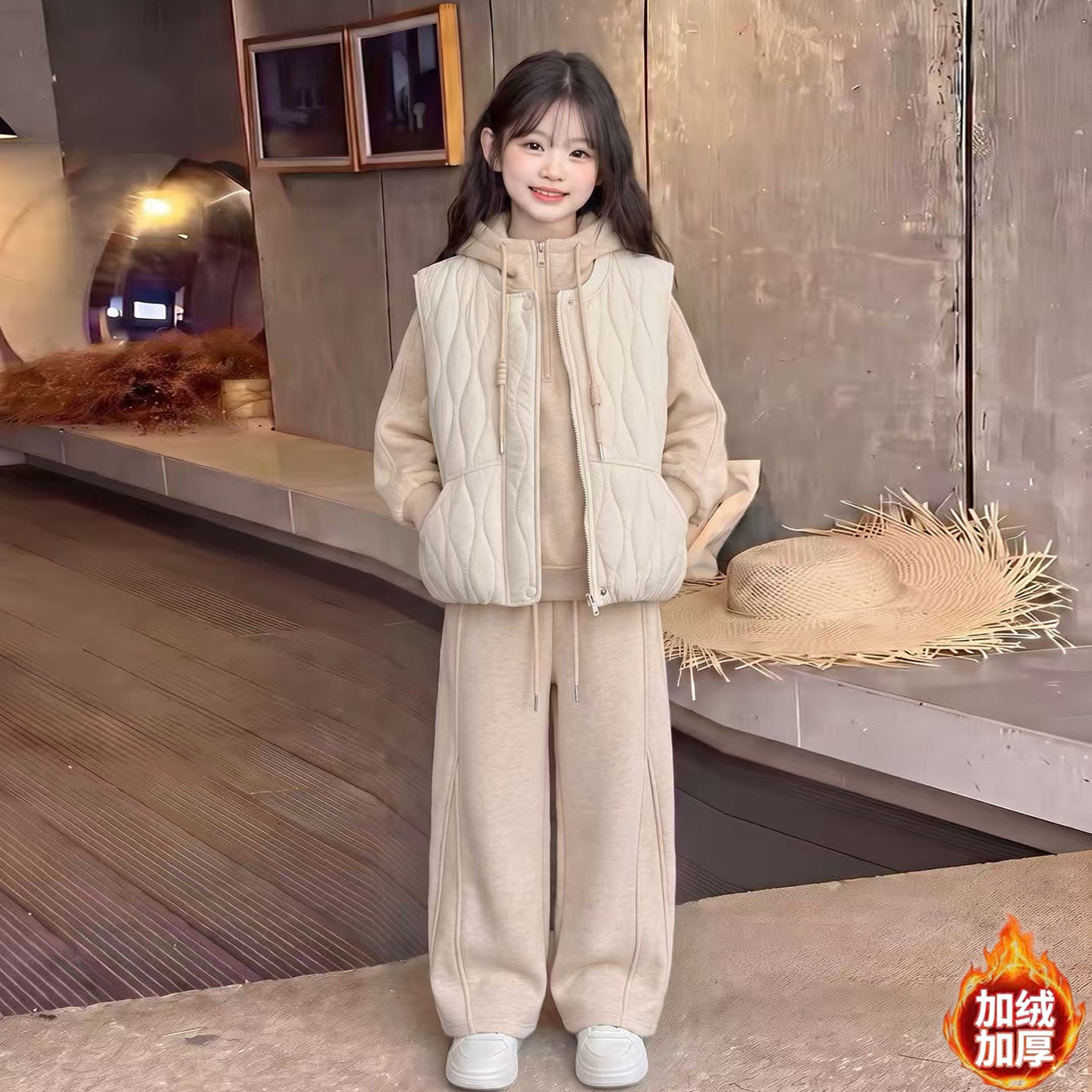 女童秋冬装马甲三件套2026新款洋气女孩加绒保暖连帽卫衣冬季套装