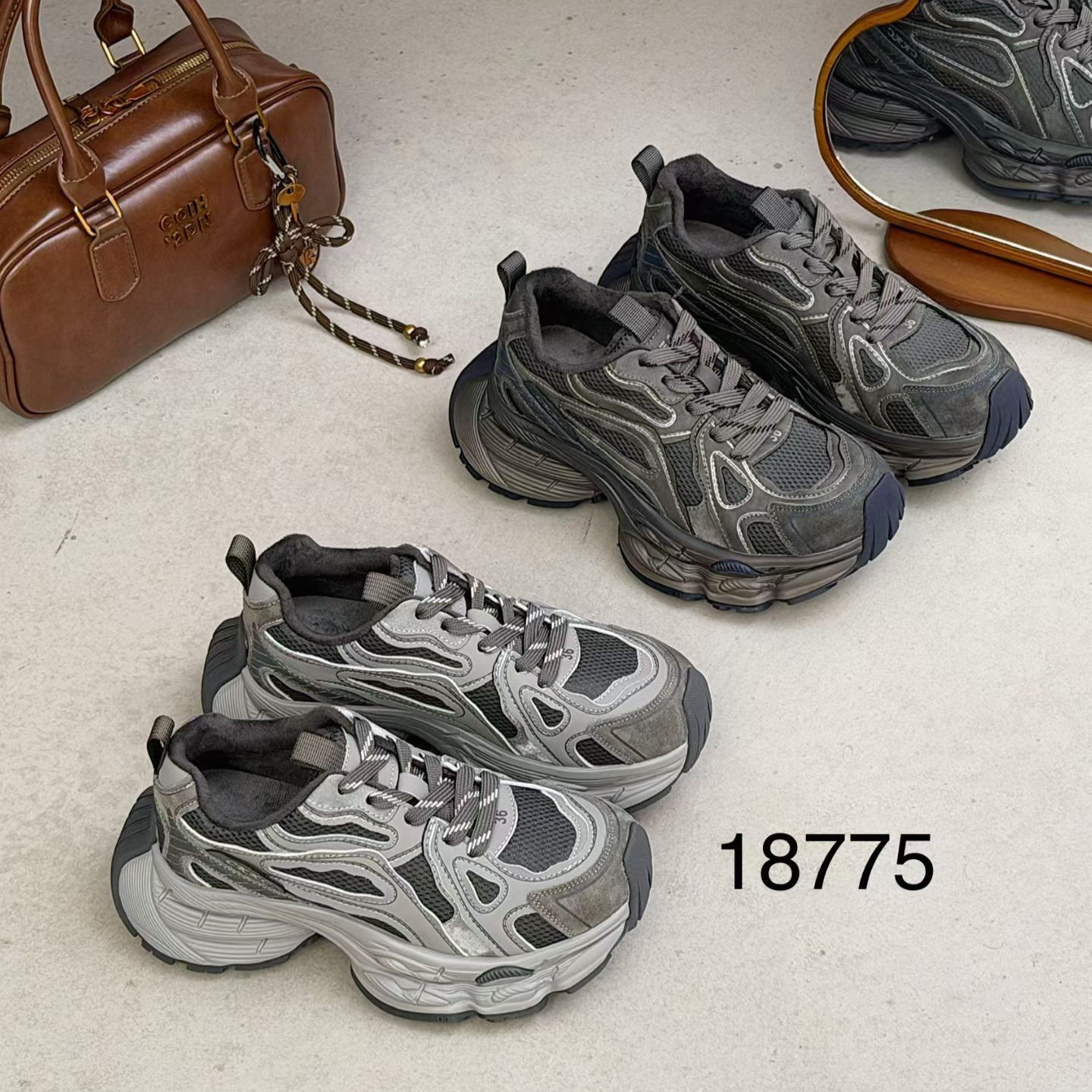 她菲娅2025冬欧货真皮老爹鞋女新款加绒轻便厚底百搭休闲鞋18775