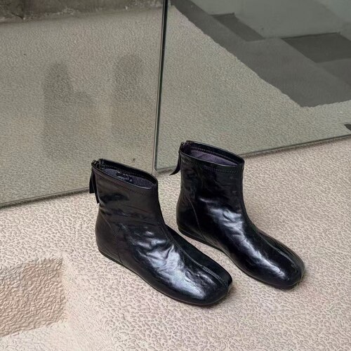 她菲娅2026秋新款欧货真皮方头粗跟短靴女百搭休闲马丁靴女66561