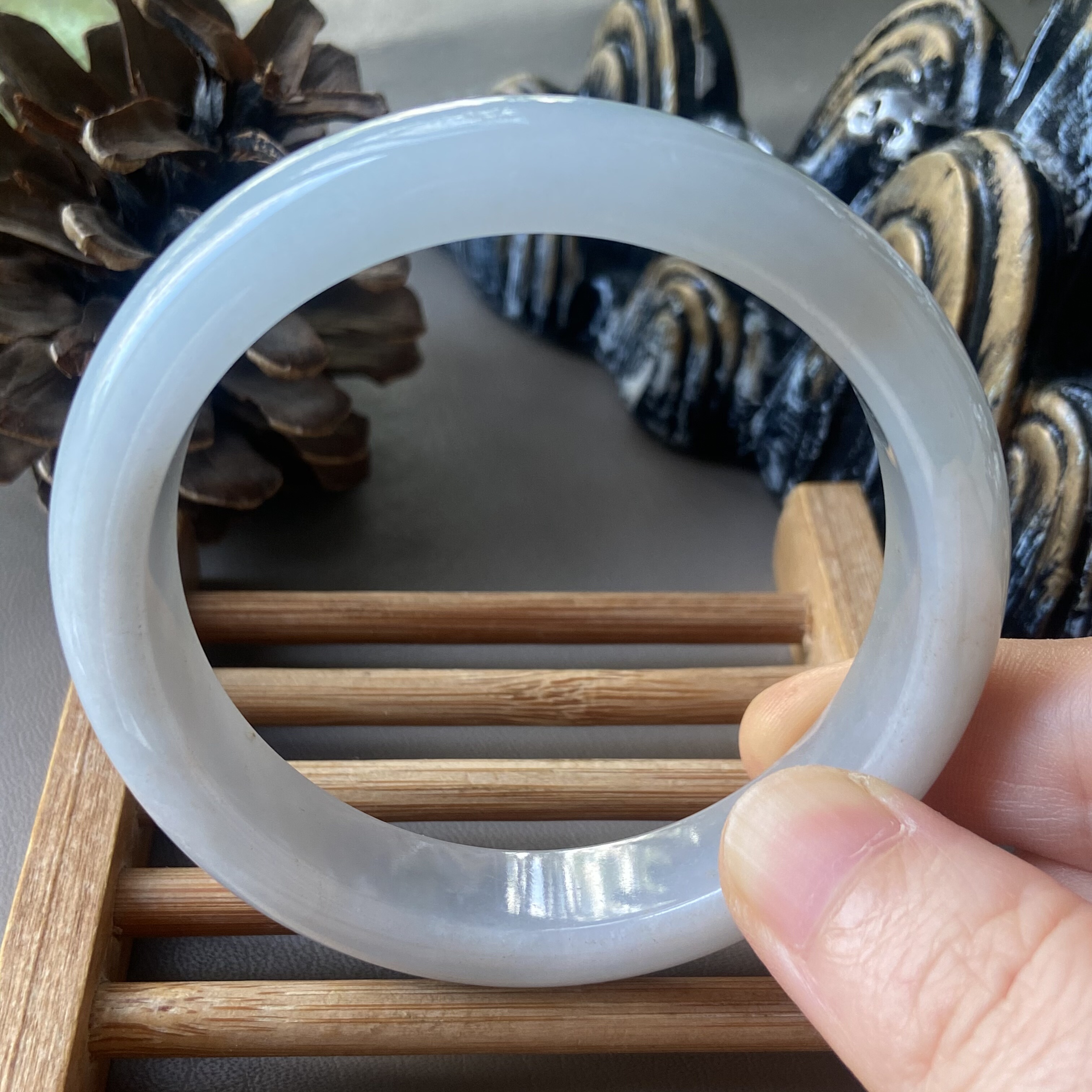 天然缅甸翡翠手镯57冰种浅绿色玉镯子老坑a货0188带证书特价