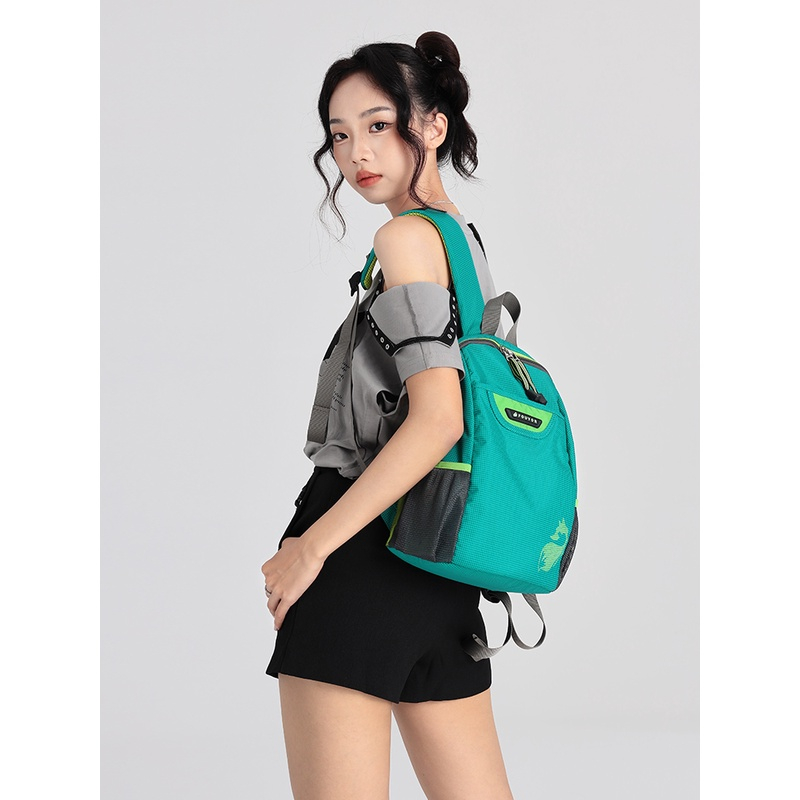 火狐双肩包女牛津布儿童小背包超轻休闲户外旅行包防水小学生书包