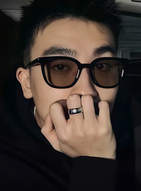 茶色墨镜男士开车防晒