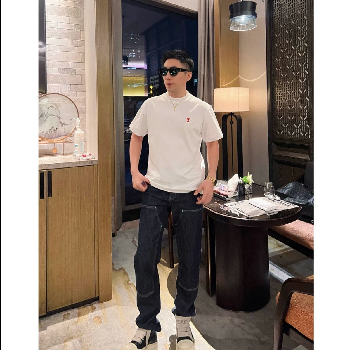 重磅男女香港潮牌爱心小标新夏基础白色圆领t恤基础宽松百搭短袖