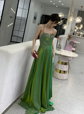 长款齐地晚礼服露背绿色性感吊带2025新款舞台装演出服高级感年会