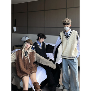学院风V领毛衣马甲男款秋冬季ins美式复古针织衫潮流叠穿情侣背心