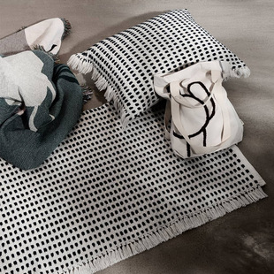 Ferm LIVING Way Collection卧室地毯床边毯入户门脚垫沙发抱枕