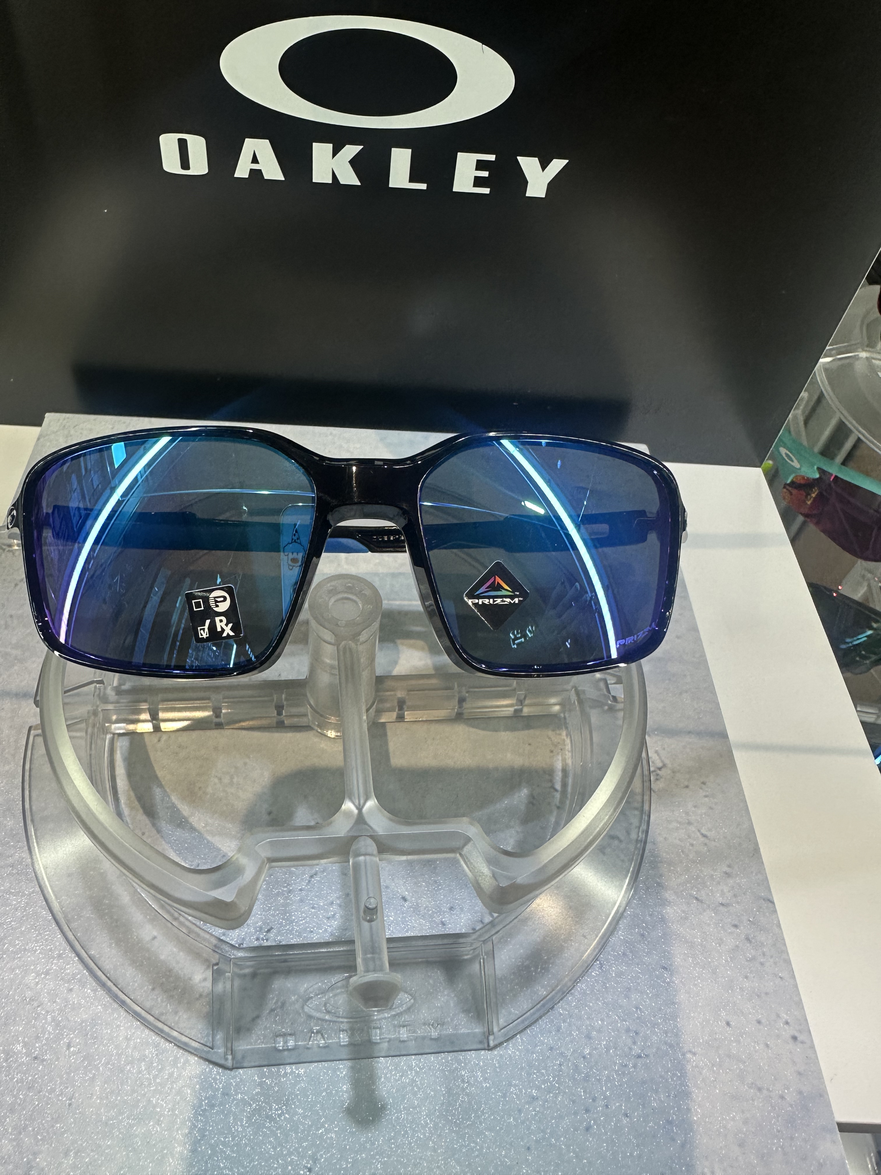OAKLEY运动休闲太阳镜户外跑步防滑墨镜可以配近视镜片