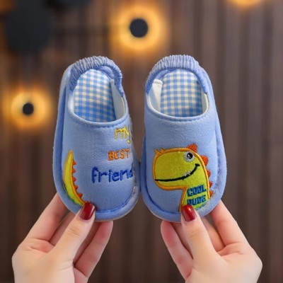 拖鞋2025新款卡通1-3岁2可爱秋冬