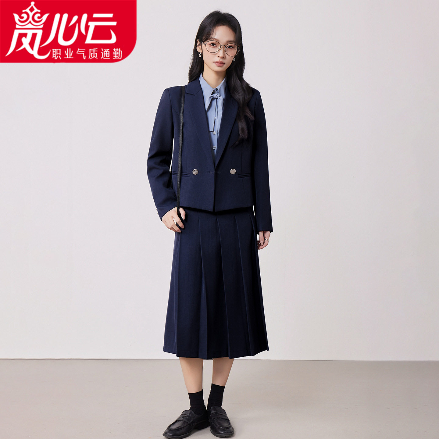 学院风西装正装女士套装裙裙子面试穿搭小个子短款职业装西服外套