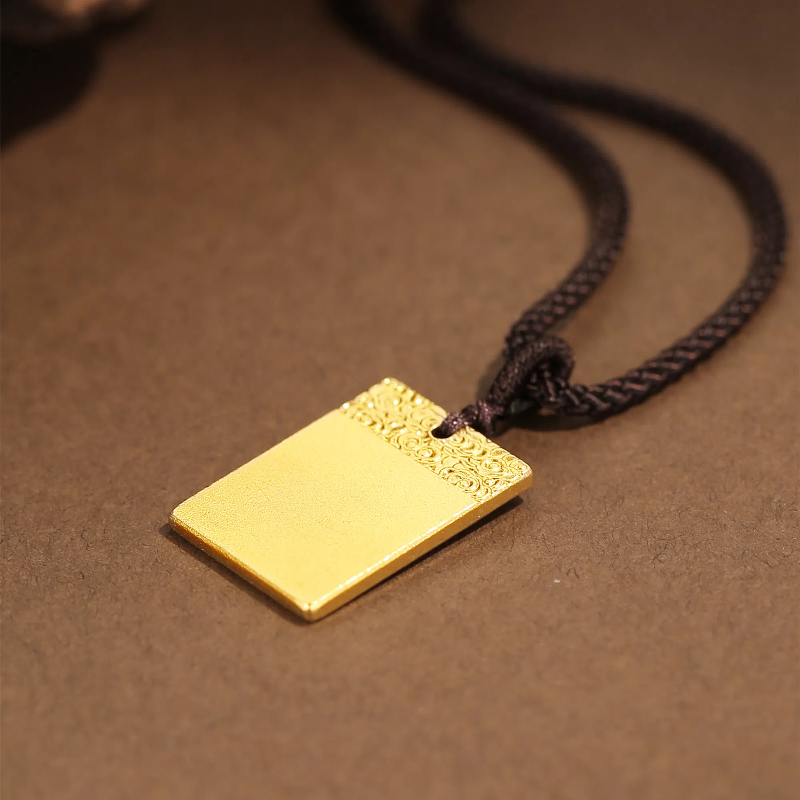 索漫珠宝项链本命年22K古法无事牌项坠古法祥云吊坠配饰平安气质1