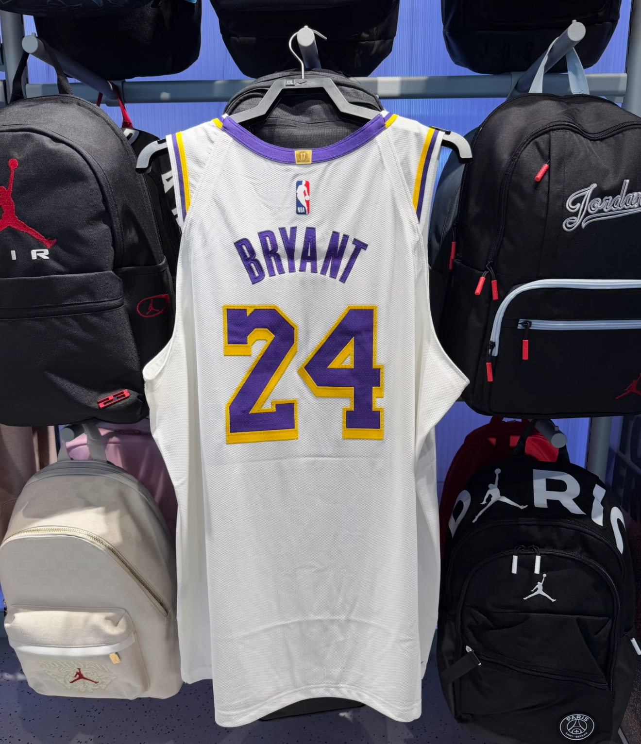 Nike Dri-FIT NBA科比湖人队24号主场AU球员版刺绣球衣DM5911-101