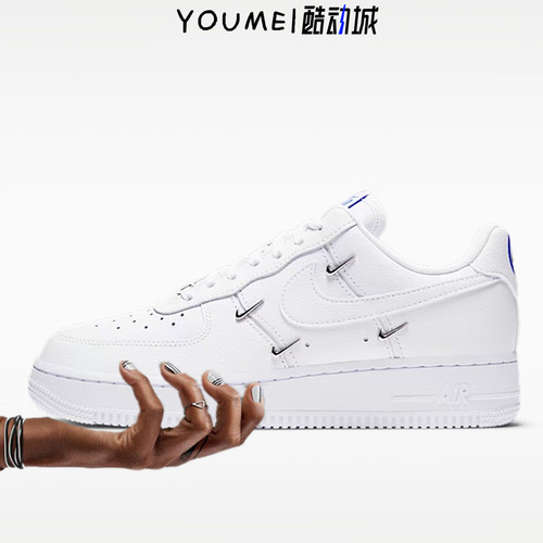 Nike Air Force 1 07 LX 