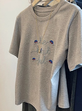胖mm正肩灰色刺绣美式复古短袖t恤女春夏新款240斤慵懒风休闲上衣