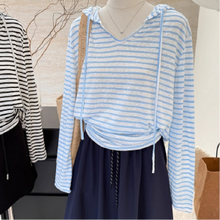 宽松显瘦T恤衫 上衣女春季 轻薄雪花棉条纹连帽长袖 胖妹妹200斤大码