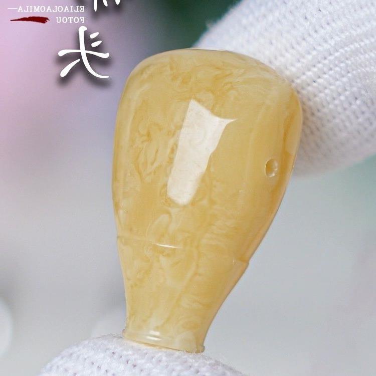 新款俄料鸡油黄白花蜜蜡三通小金刚星月菩提百香籽乌料佛头配饰