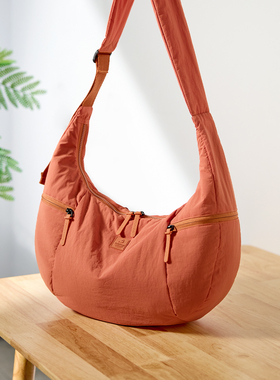 Fouvor  Slouchy Sling Bag饺子包月亮包单肩牛角包牛津包斜挎包