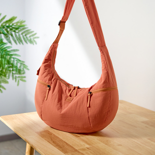 Sling Bag饺子包月亮包单肩牛角包牛津包斜挎包 Slouchy Fouvor
