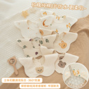 新生的儿口水巾婴儿新生0一6月婴儿0一3月超软围嘴花瓣口水围兜肩