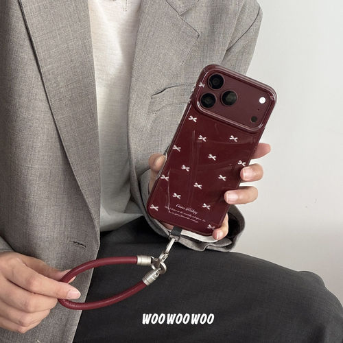 小众ins复古酒红色蝴蝶结皮质挂绳挂件适用苹果18promax手机壳iphone17pro新款15女16promax全包防摔手机套